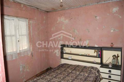 Moradia Devoluta T3 Venda em Nogueira e Ermida,Vila Real