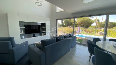 Moradia Geminada T3 Venda em Quarteira,Loulé