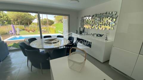 Moradia Geminada T3 Venda em Quarteira,Loulé