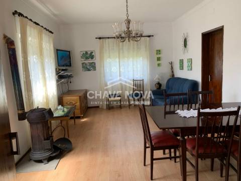 Moradia T3 Venda em Santar e Moreira,Nelas