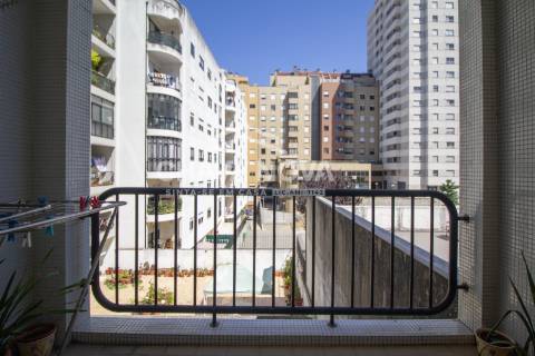 Apartamento T3 Venda em Mafamude e Vilar do Paraíso,Vila Nova de Gaia