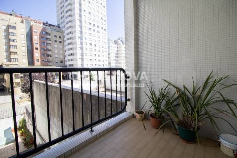 Apartamento T3 Venda em Mafamude e Vilar do Paraíso,Vila Nova de Gaia