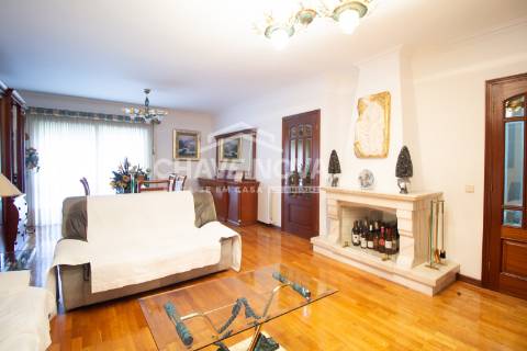 Apartamento T3 Venda em Mafamude e Vilar do Paraíso,Vila Nova de Gaia