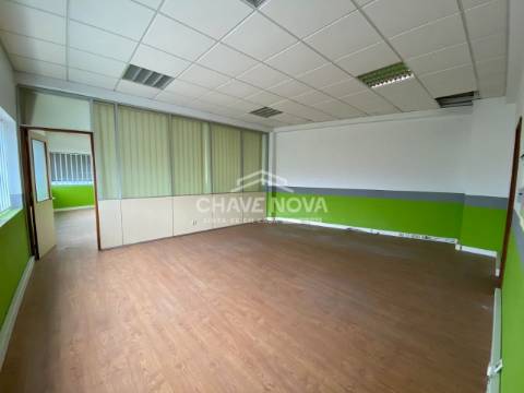 Armazém  Venda em Matosinhos e Leça da Palmeira,Matosinhos