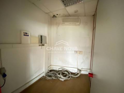 Armazém  Venda em Matosinhos e Leça da Palmeira,Matosinhos