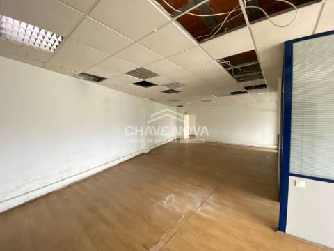 Armazém  Venda em Matosinhos e Leça da Palmeira,Matosinhos