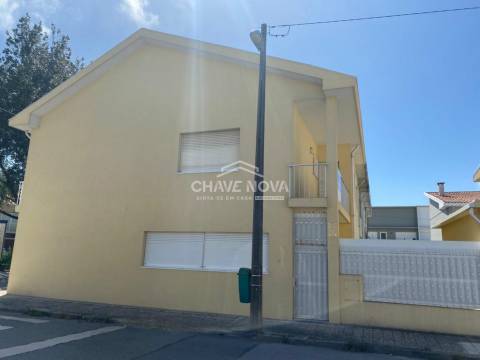 Moradia Geminada T4 Venda em Lordelo do Ouro e Massarelos,Porto