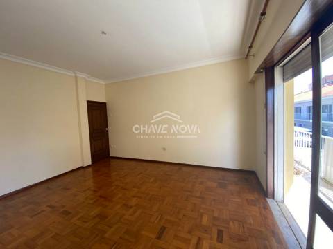 Moradia Geminada T4 Venda em Lordelo do Ouro e Massarelos,Porto