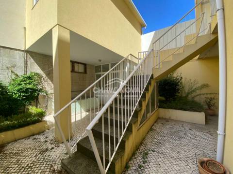 Moradia Geminada T4 Venda em Lordelo do Ouro e Massarelos,Porto