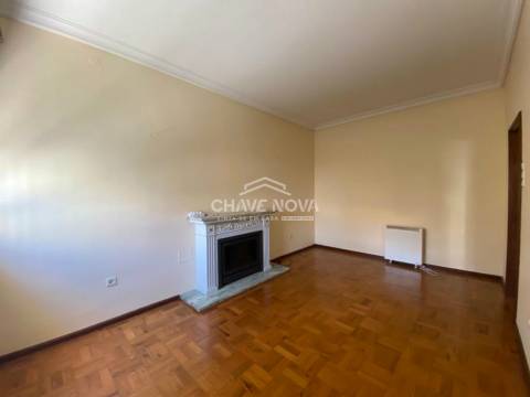 Moradia Geminada T4 Venda em Lordelo do Ouro e Massarelos,Porto