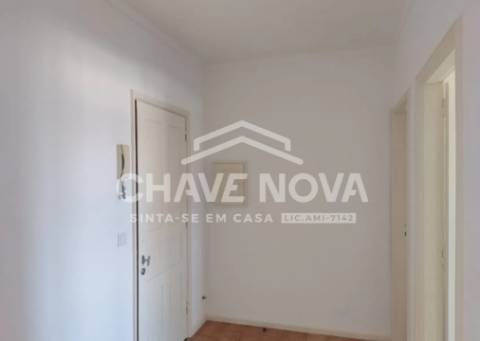 Apartamento T2 Venda em Vilar de Andorinho,Vila Nova de Gaia