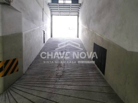 Armazém  Venda em Gondomar (São Cosme), Valbom e Jovim,Gondomar