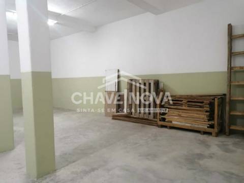 Armazém  Venda em Gondomar (São Cosme), Valbom e Jovim,Gondomar