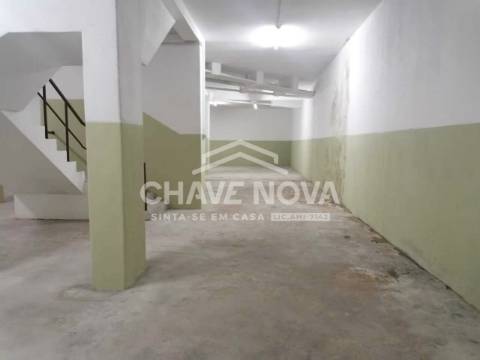 Armazém  Venda em Gondomar (São Cosme), Valbom e Jovim,Gondomar