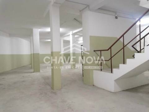 Armazém  Venda em Gondomar (São Cosme), Valbom e Jovim,Gondomar