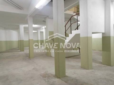 Armazém  Venda em Gondomar (São Cosme), Valbom e Jovim,Gondomar