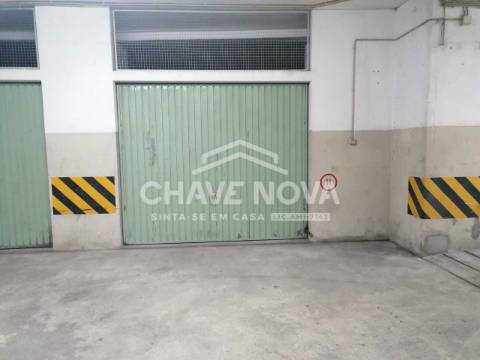 Armazém  Venda em Gondomar (São Cosme), Valbom e Jovim,Gondomar