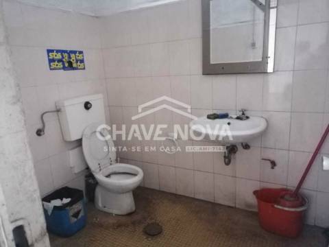 Armazém  Venda em Gondomar (São Cosme), Valbom e Jovim,Gondomar