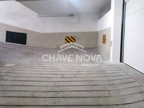 Armazém  Venda em Gondomar (São Cosme), Valbom e Jovim,Gondomar