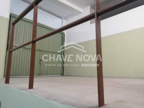 Armazém  Venda em Gondomar (São Cosme), Valbom e Jovim,Gondomar