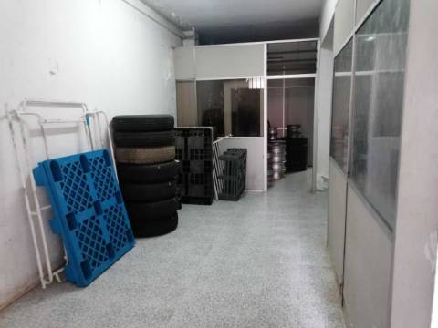 Armazém  Venda em Cedofeita, Santo Ildefonso, Sé, Miragaia, São Nicolau e Vitória,Porto