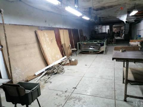 Armazém  Venda em Cedofeita, Santo Ildefonso, Sé, Miragaia, São Nicolau e Vitória,Porto