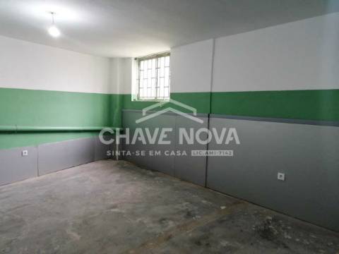 Armazém  Venda em Ramalde,Porto