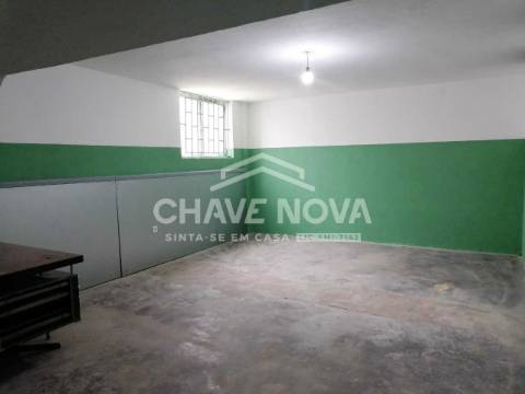 Armazém  Venda em Ramalde,Porto