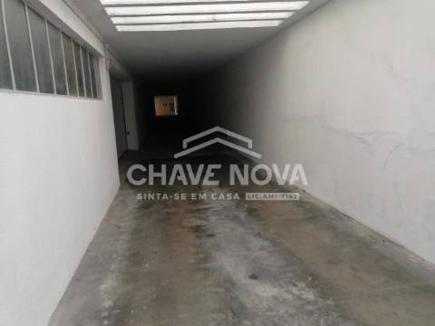 Armazém  Venda em Ramalde,Porto