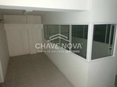 Loja  Venda em Santa Joana,Aveiro