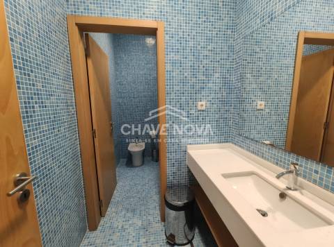 Armazém  Venda em Albergaria-a-Velha e Valmaior,Albergaria-a-Velha