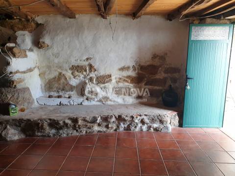 Quintinha T3 Venda em Valtorno e Mourão,Vila Flor