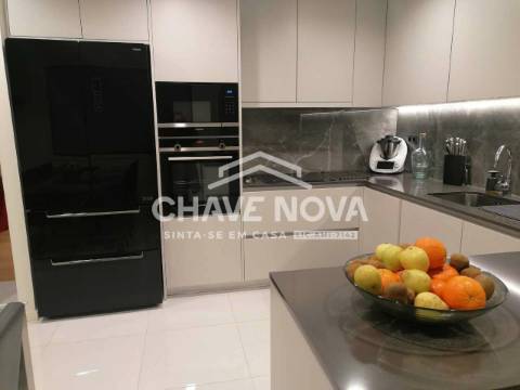 Apartamento T4+1 Venda em Rio Tinto,Gondomar