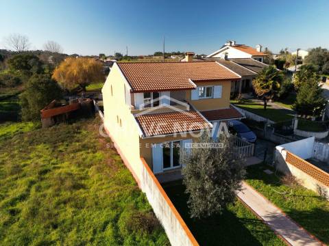 Moradia Geminada T3+1 Venda em Oiã,Oliveira do Bairro