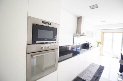 Moradia Geminada T3+1 Venda em Madalena,Vila Nova de Gaia