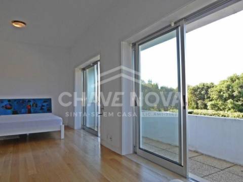 Moradia T4, em Miramar, Vila Nova de Gaia.