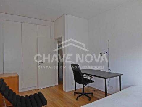 Moradia T4, em Miramar, Vila Nova de Gaia.