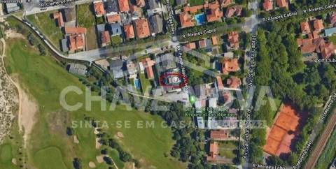 Moradia T4, em Miramar, Vila Nova de Gaia.