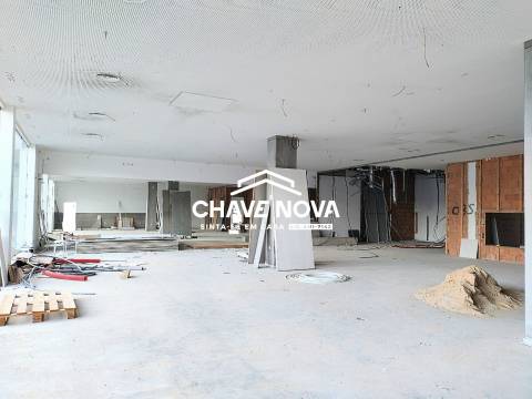 Loja  Arrendamento em Santa Maria da Feira, Travanca, Sanfins e Espargo,Santa Maria da Feira