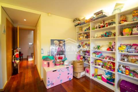 Andar Moradia T4 Venda em Madalena,Vila Nova de Gaia