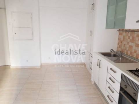 Apartamento T0 Venda em Águas Livres,Amadora