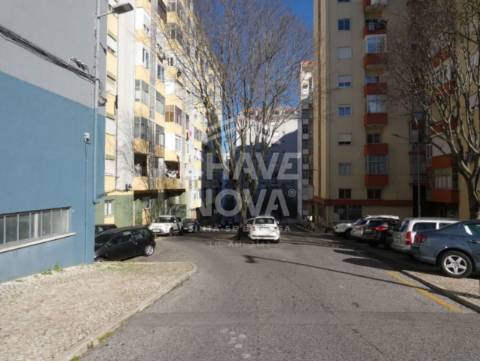 Apartamento T0 Venda em Águas Livres,Amadora