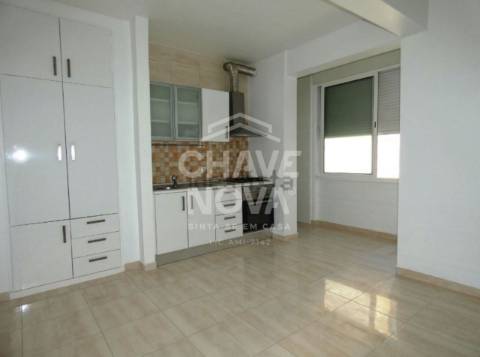 Apartamento T0 Venda em Águas Livres,Amadora