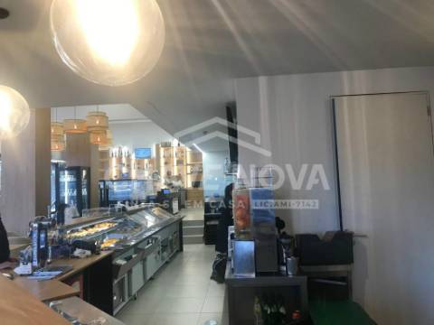 Padaria / Pastelaria  Trespasse em Cedofeita, Santo Ildefonso, Sé, Miragaia, São Nicolau e Vitória,Porto