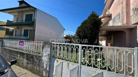Terreno Para Construção  Venda em Castêlo da Maia,Maia
