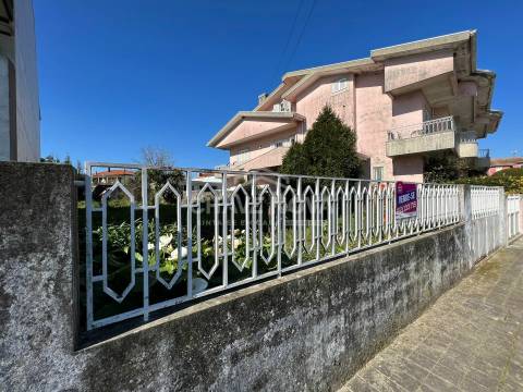 Terreno Para Construção  Venda em Castêlo da Maia,Maia