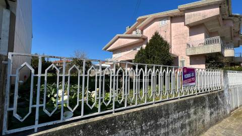 Terreno Para Construção  Venda em Castêlo da Maia,Maia