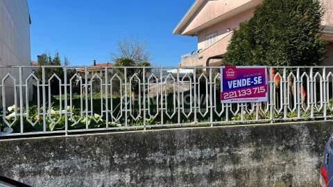 Terreno Para Construção  Venda em Castêlo da Maia,Maia