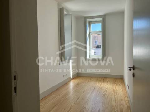 Apartamento T4 TRIPLEX Venda em Bonfim,Porto