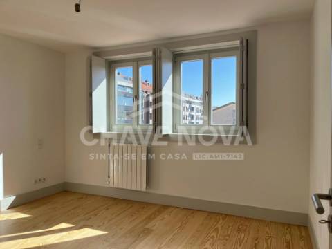 Apartamento T4 TRIPLEX Venda em Bonfim,Porto